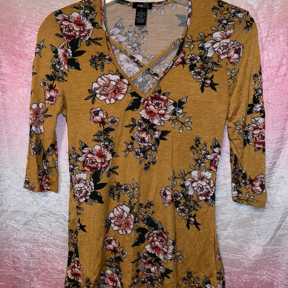 Rue 21 stretchy shirt